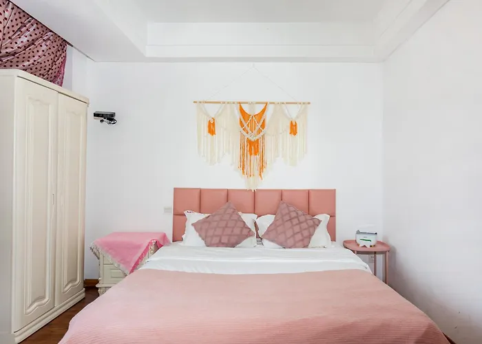 Dalian Hong XI Yuan Apartment Wanda Plaza
