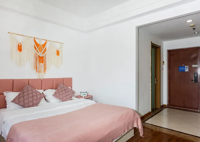 Dalian Hong XI Yuan Apartment Wanda Plaza